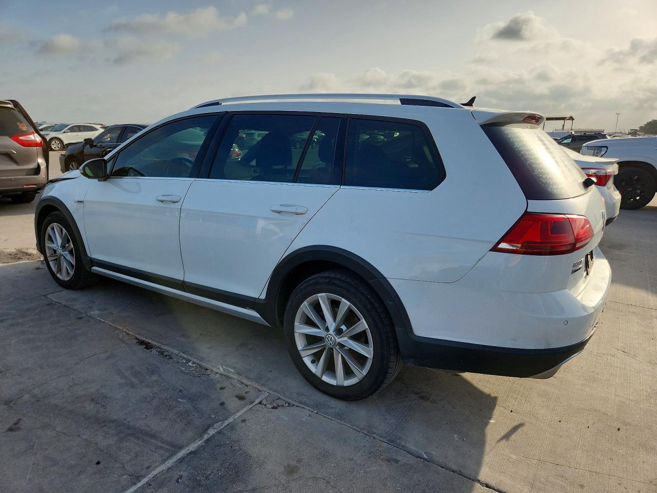 2017 VOLKSWAGEN GOLF ALLTRACK S — снимка 2
