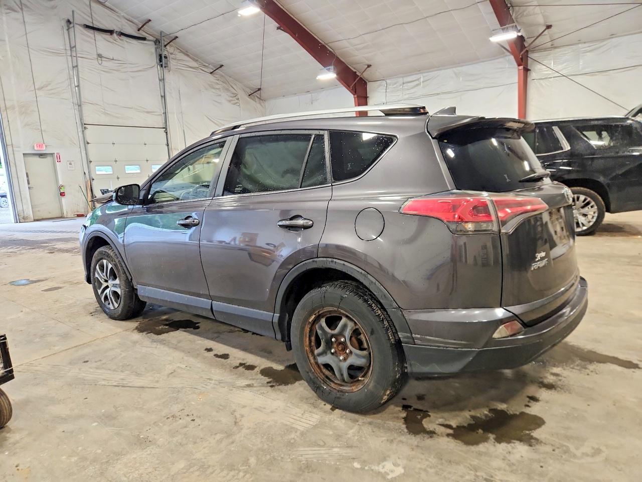 2017 TOYOTA RAV4 LE — снимка 2