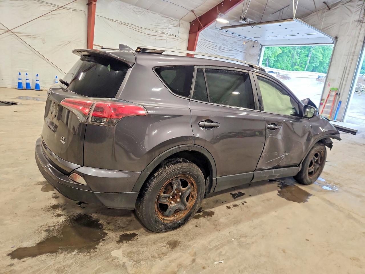 2017 TOYOTA RAV4 LE — снимка 3