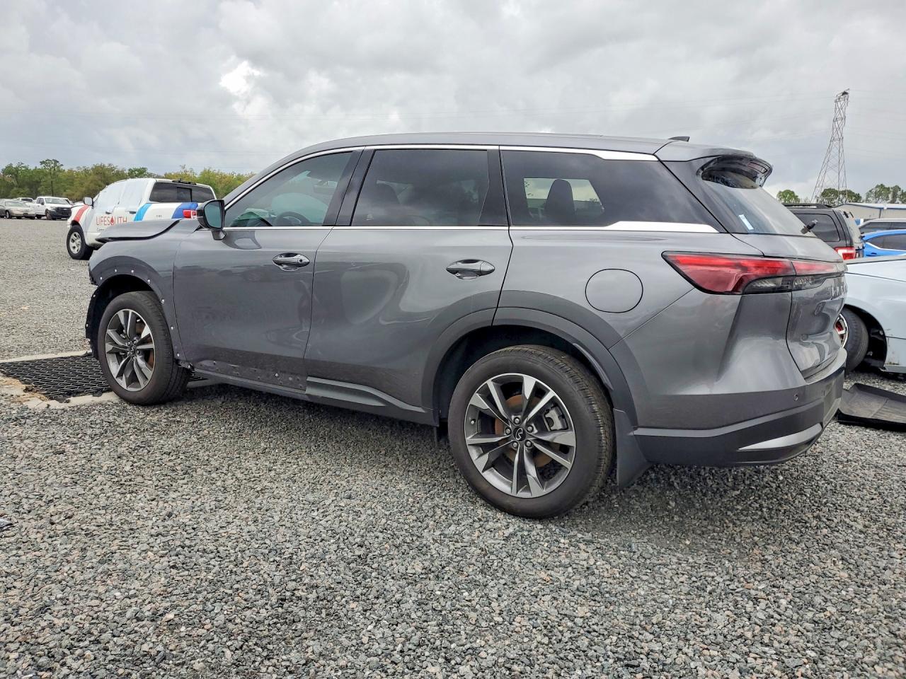 2026 INFINITI QX60 PURE — снимка 2