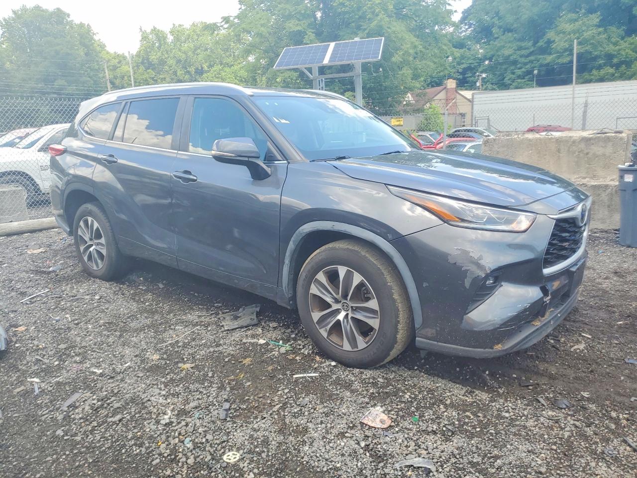 2023 TOYOTA HIGHLANDER XLE — снимка 4