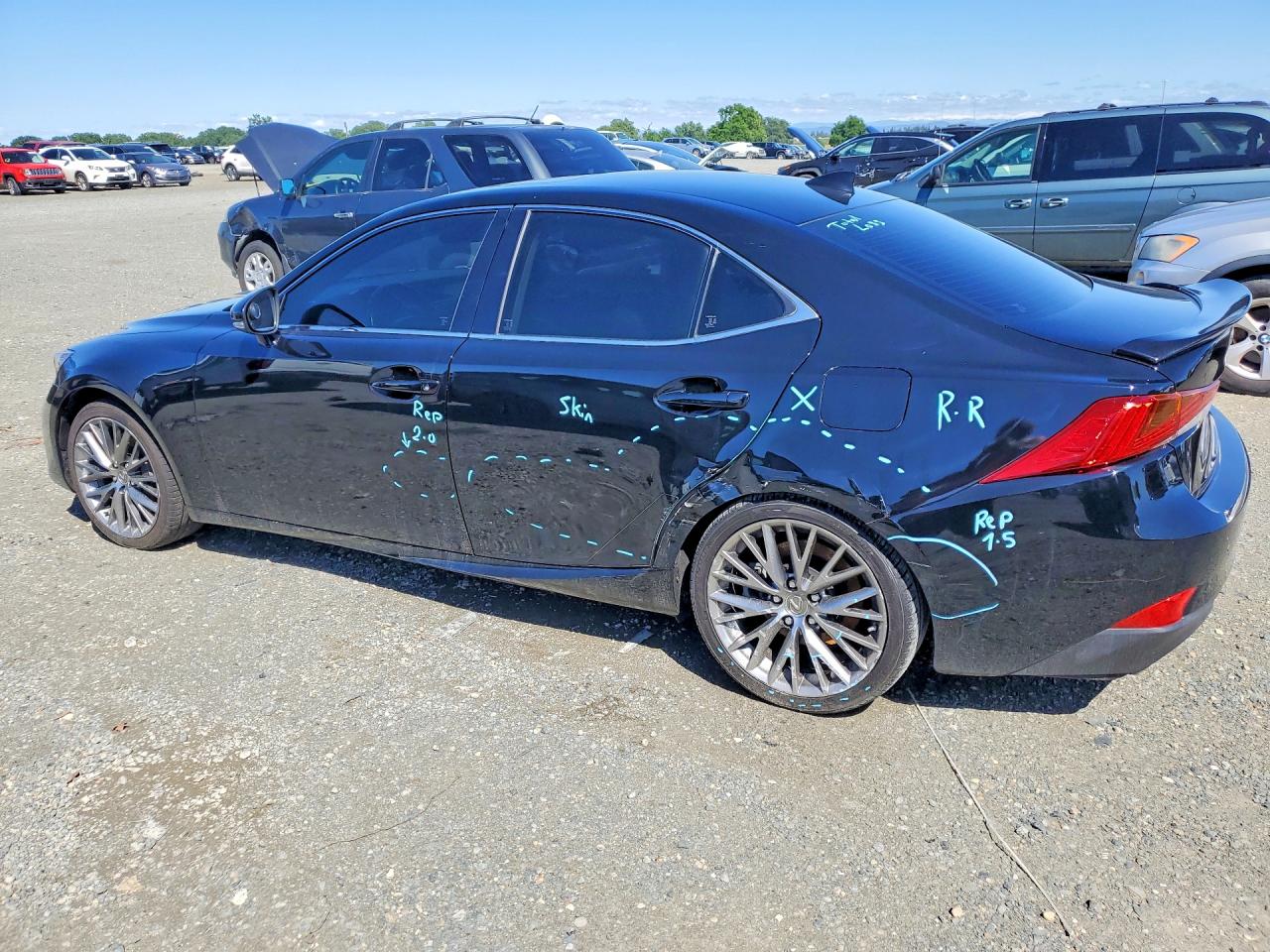 2017 LEXUS IS 300 BASE — снимка 2