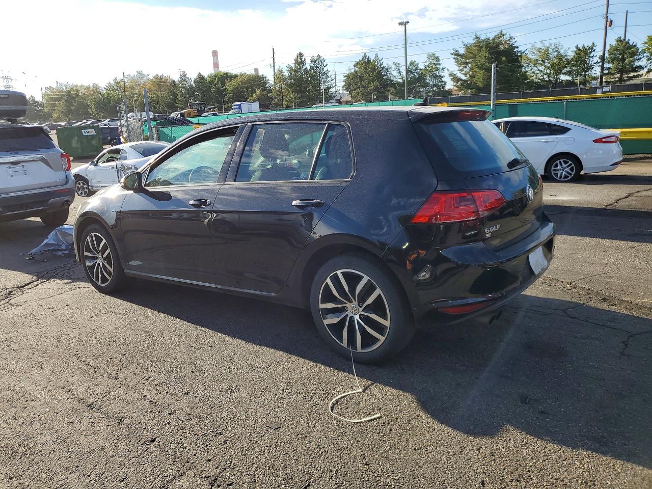 2017 VOLKSWAGEN GOLF S — снимка 2