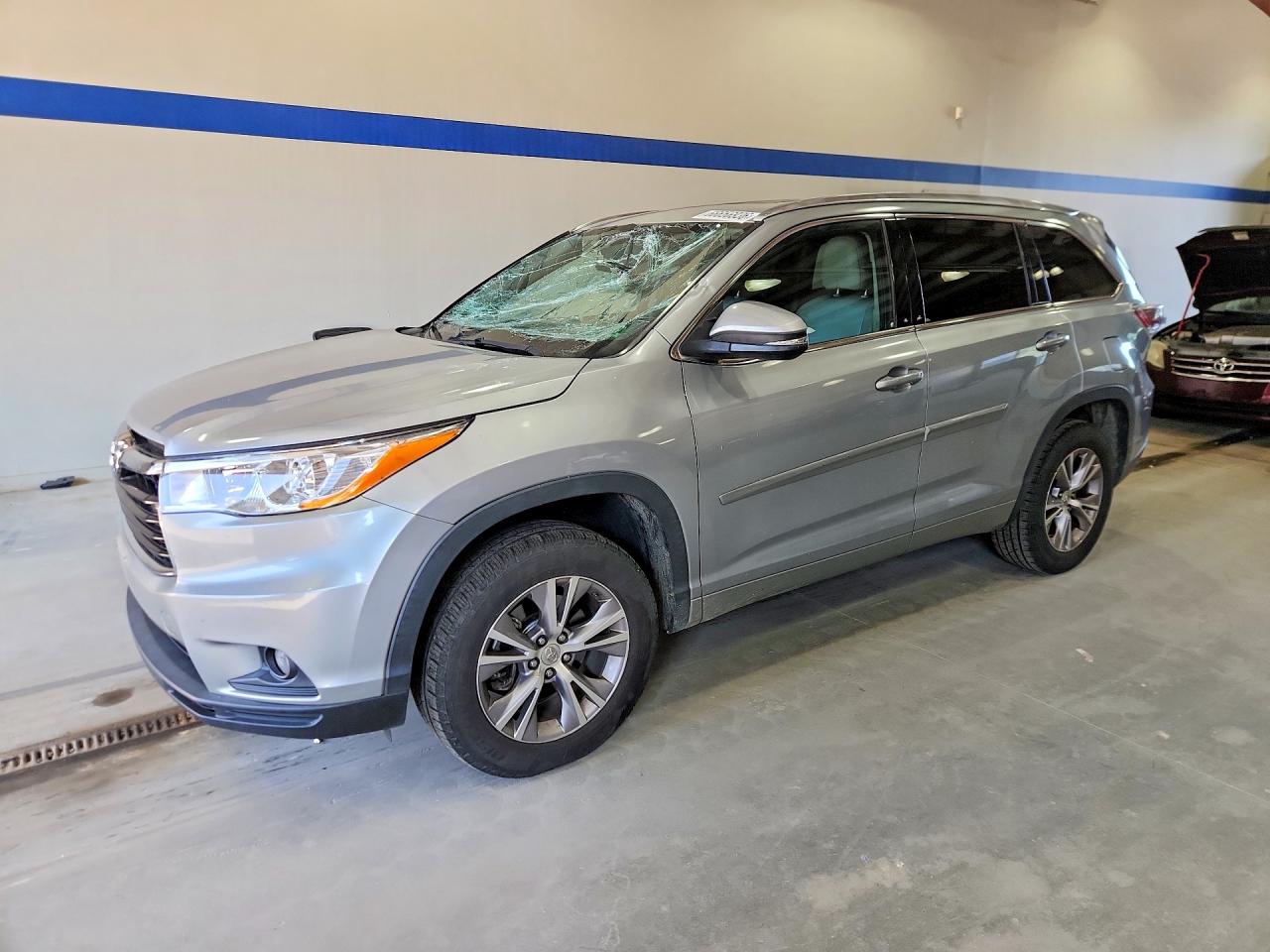 2015 TOYOTA HIGHLANDER XLE