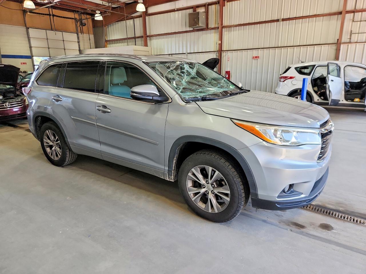 2015 TOYOTA HIGHLANDER XLE — снимка 4