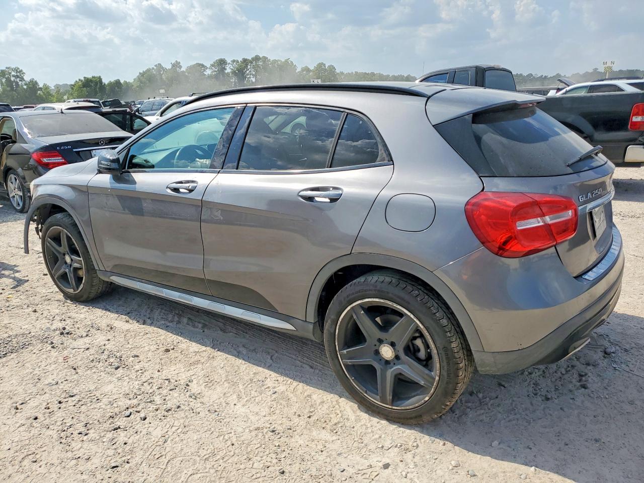 2017 MERCEDES-BENZ GLA 250 — снимка 2