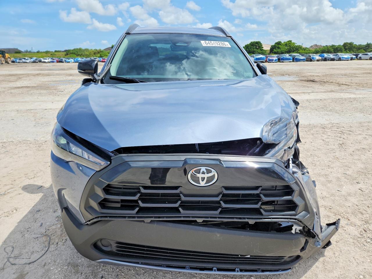 2026 TOYOTA COROLLA CROSS LE — снимка 5