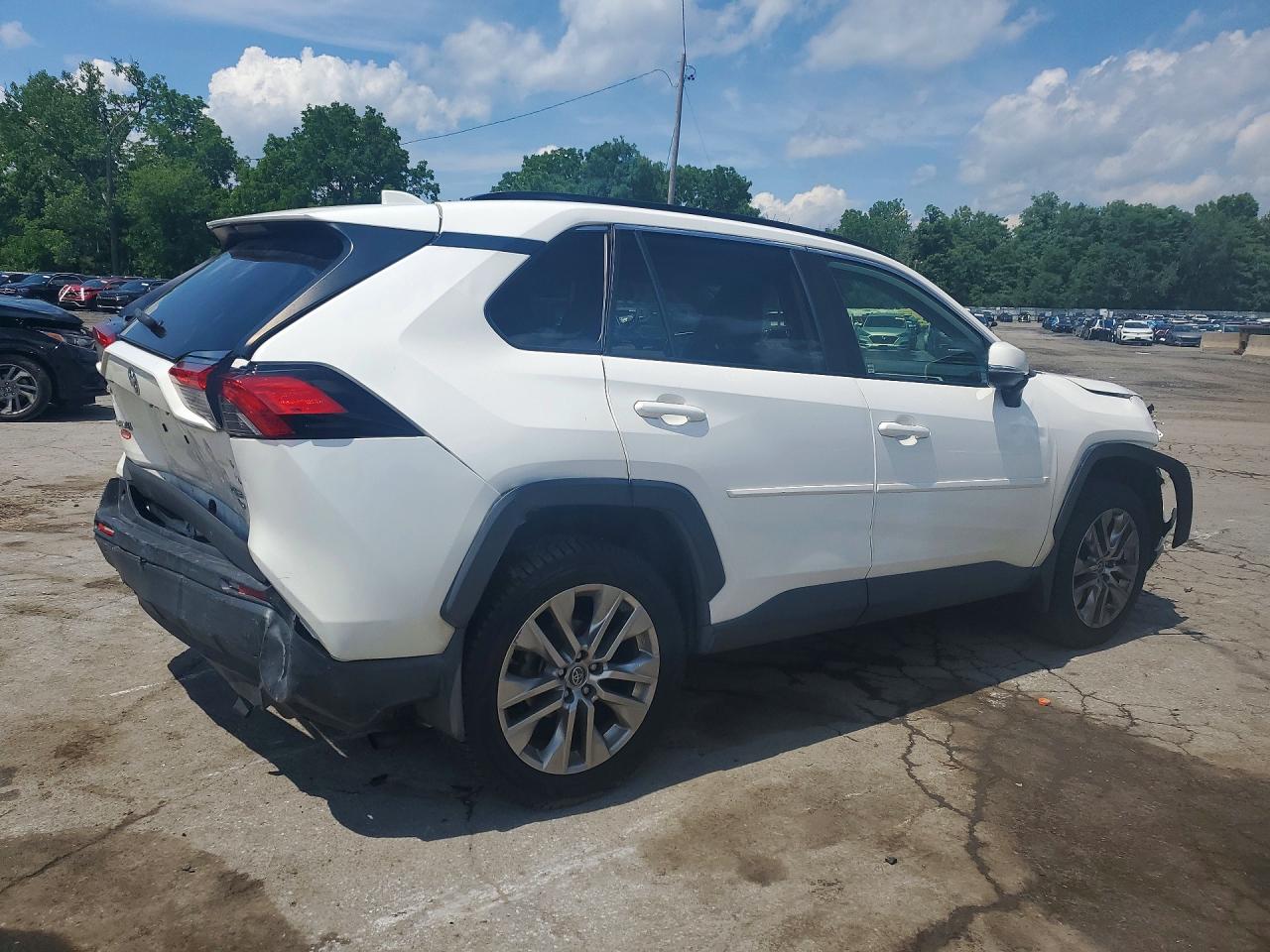 2019 TOYOTA RAV4 XLE PREMIUM — снимка 3
