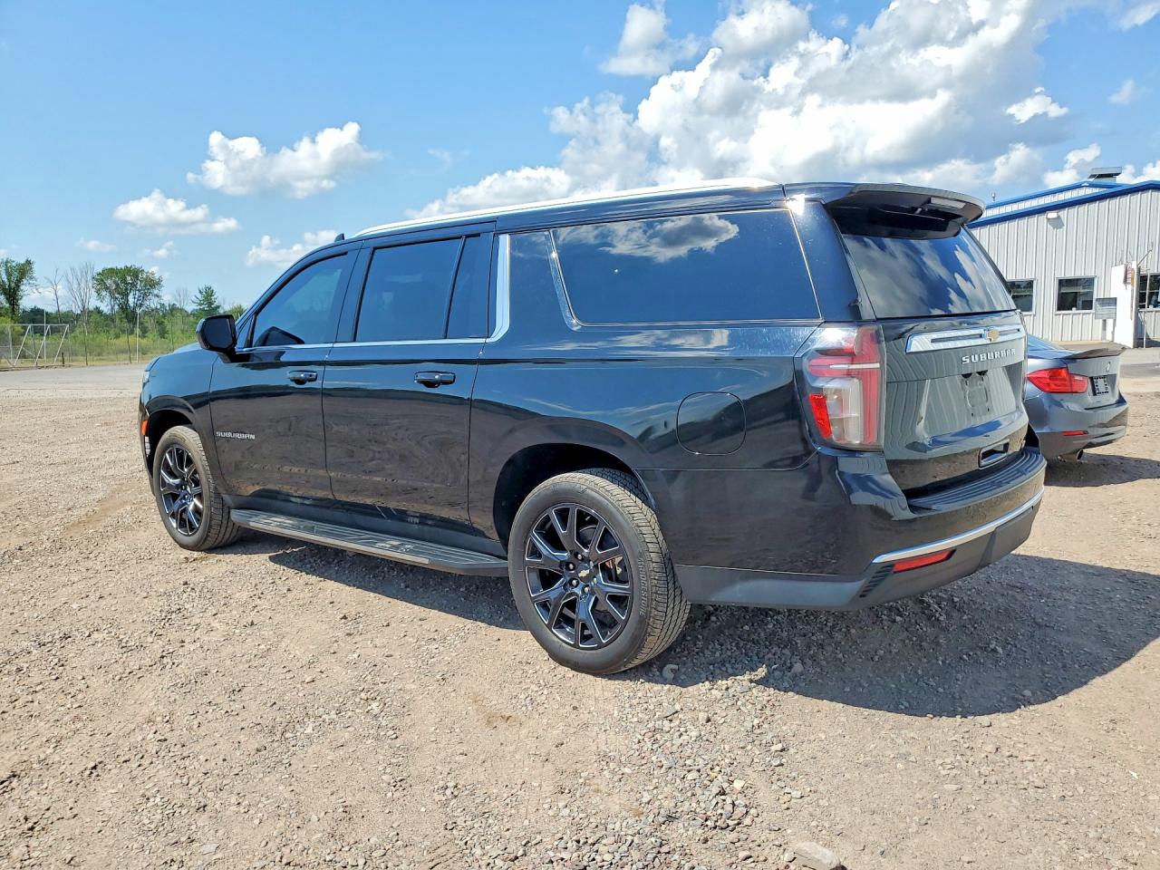 2022 CHEVROLET SUBURBAN K1500 LT — снимка 2