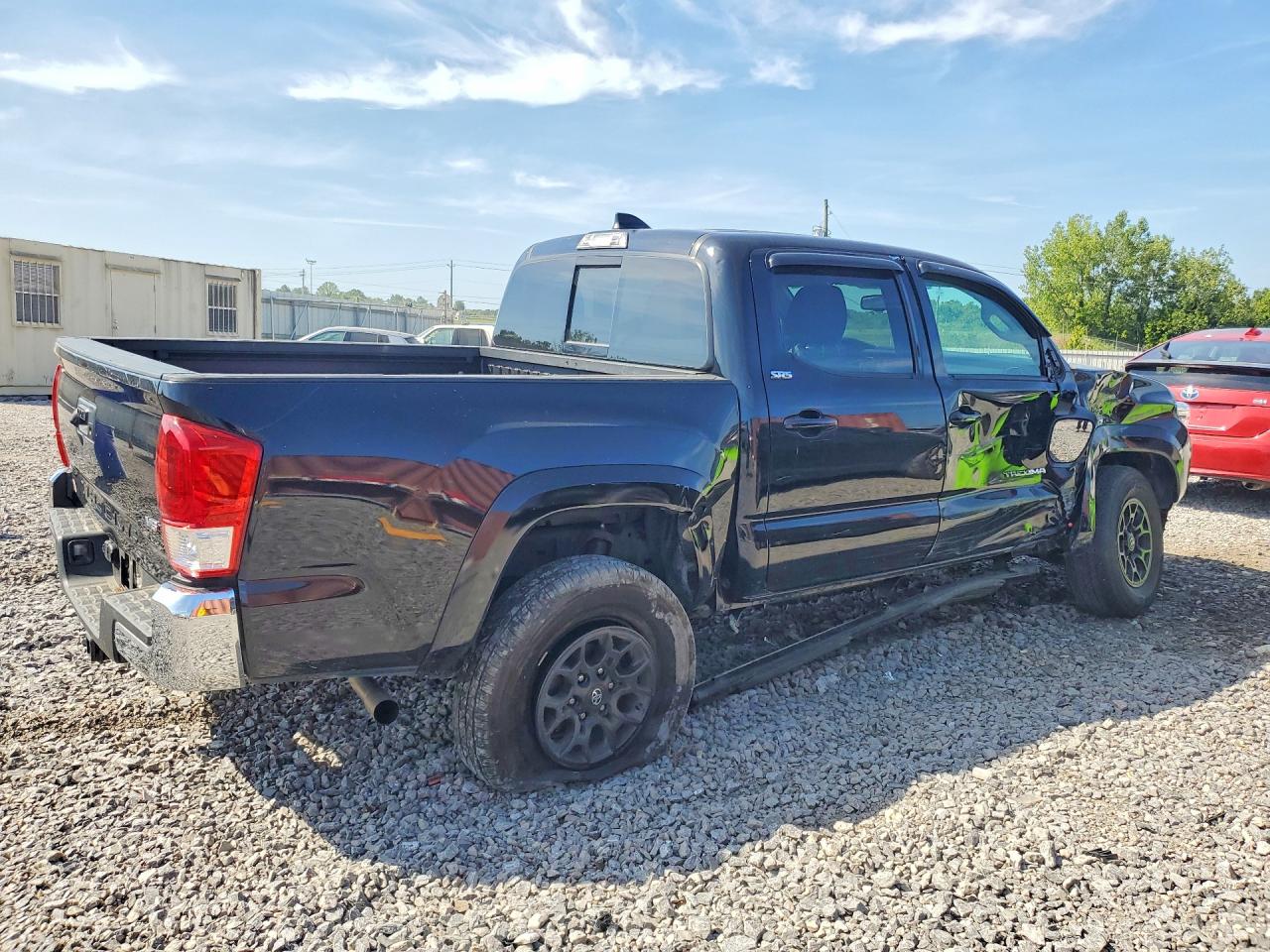 2022 TOYOTA TACOMA SR5 V6 — снимка 3