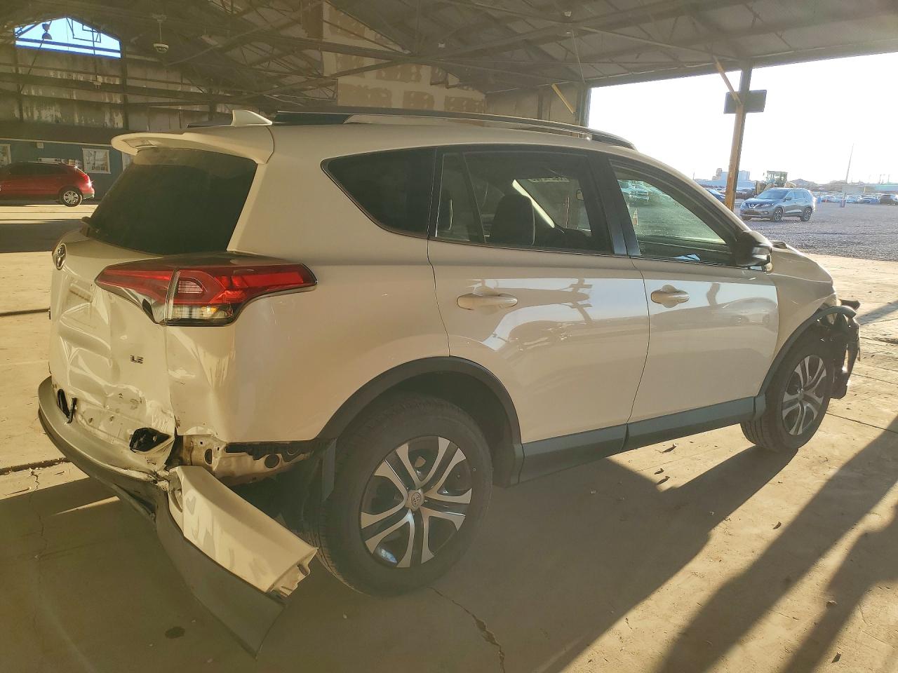 2018 TOYOTA RAV4 LE — снимка 3