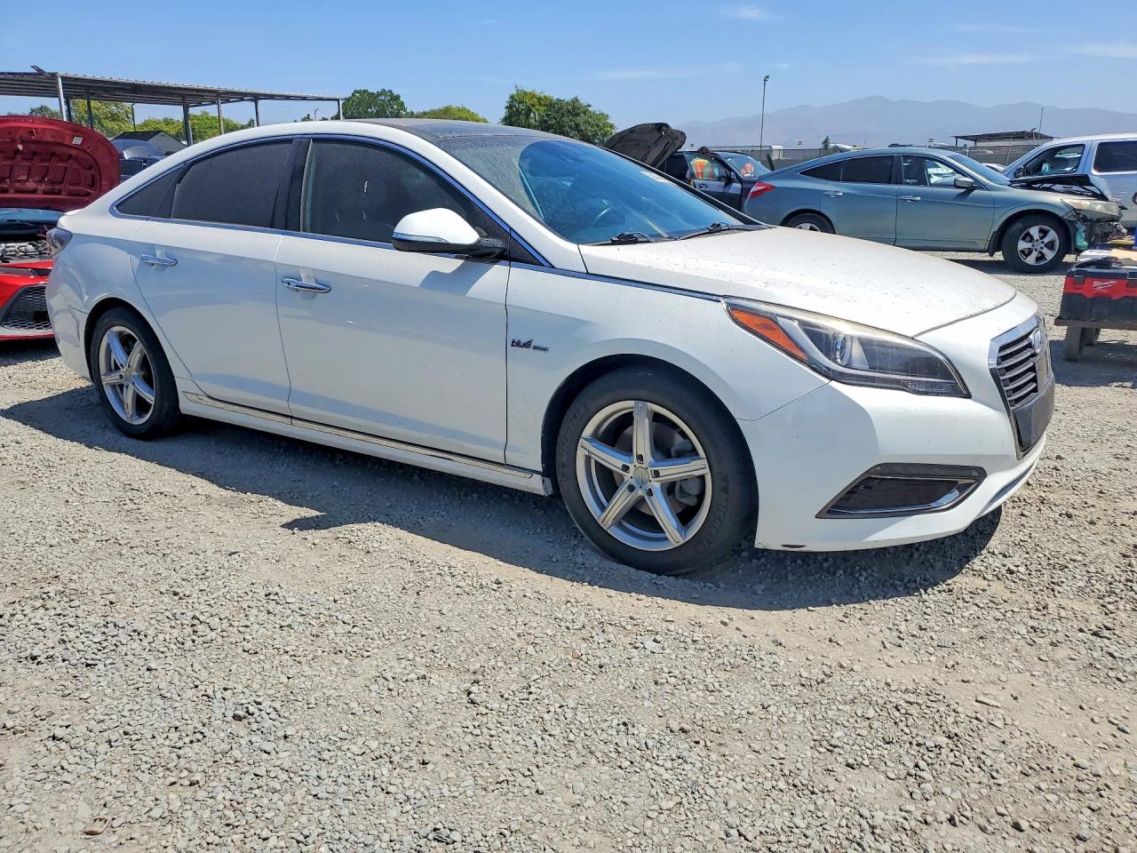 2017 HYUNDAI SONATA HYBRID LIMITED — снимка 4