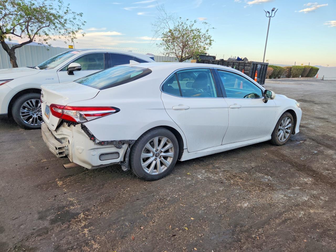 2020 TOYOTA CAMRY LE — снимка 3
