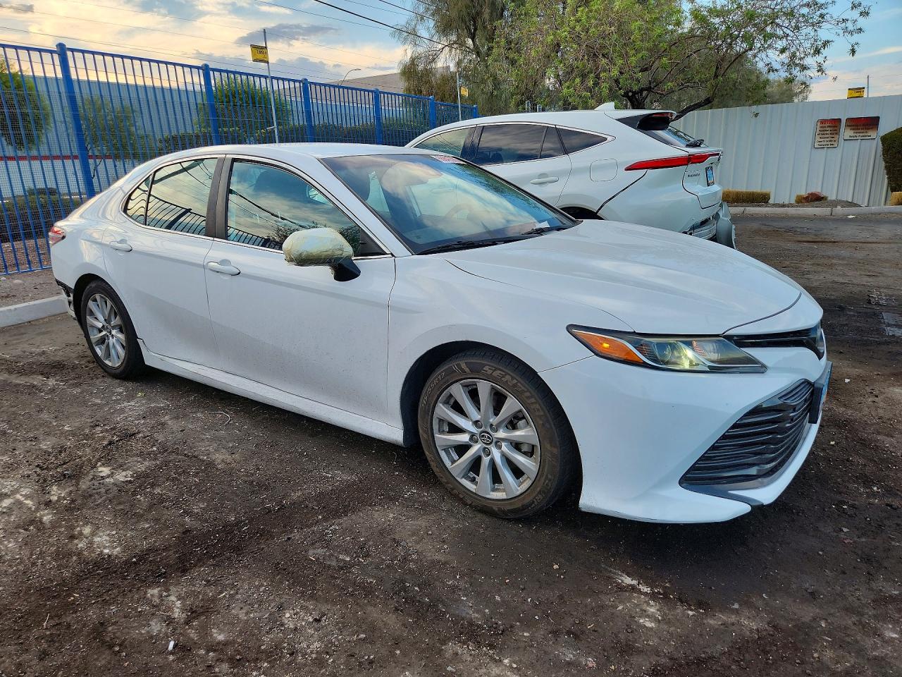 2020 TOYOTA CAMRY LE — снимка 4