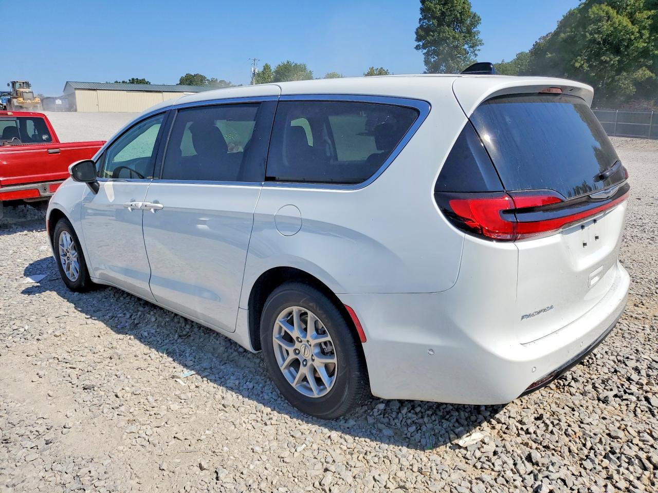 2023 CHRYSLER PACIFICA TOURING L — снимка 2