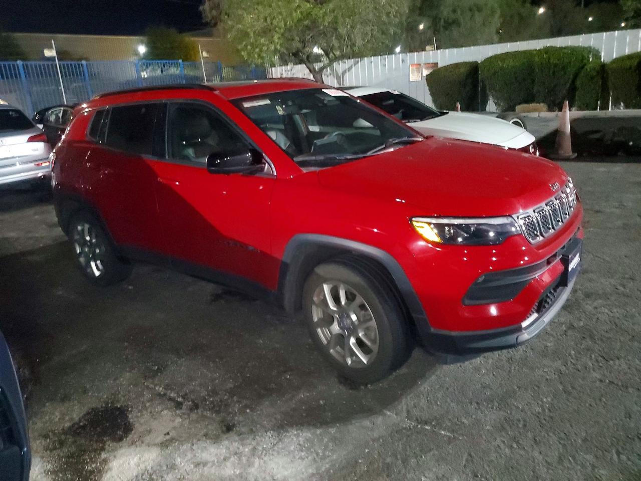 2023 JEEP COMPASS LATITUDE LUX — снимка 4