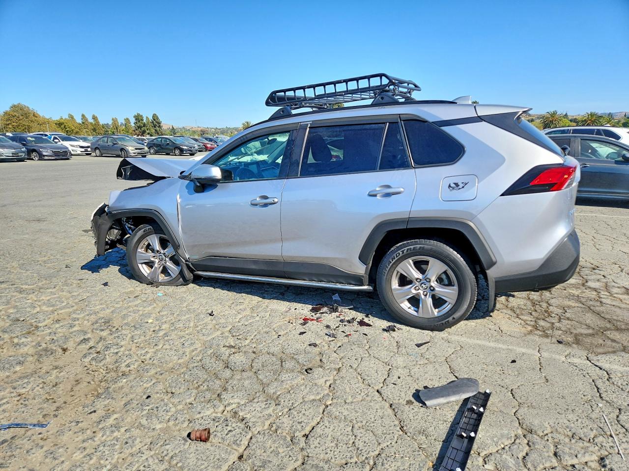 2022 TOYOTA RAV4 XLE — снимка 2