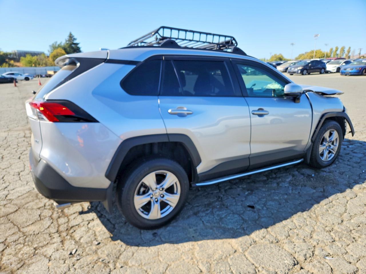 2022 TOYOTA RAV4 XLE — снимка 3