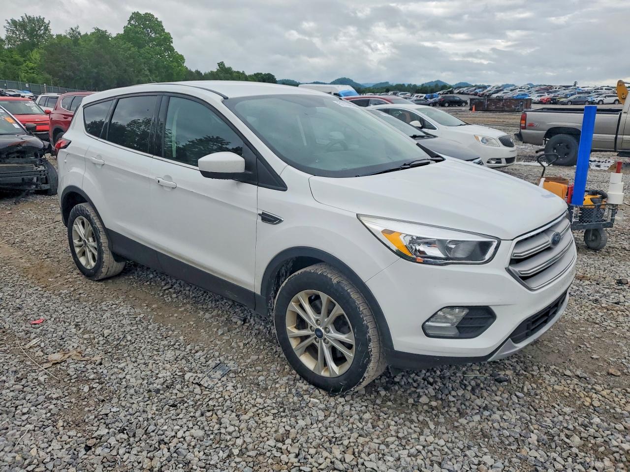 2019 FORD ESCAPE SE — снимка 4