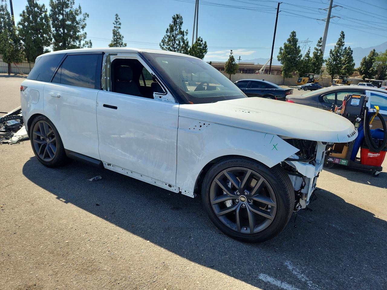 2025 LAND ROVER RANGE ROVER SPORT SE — снимка 4