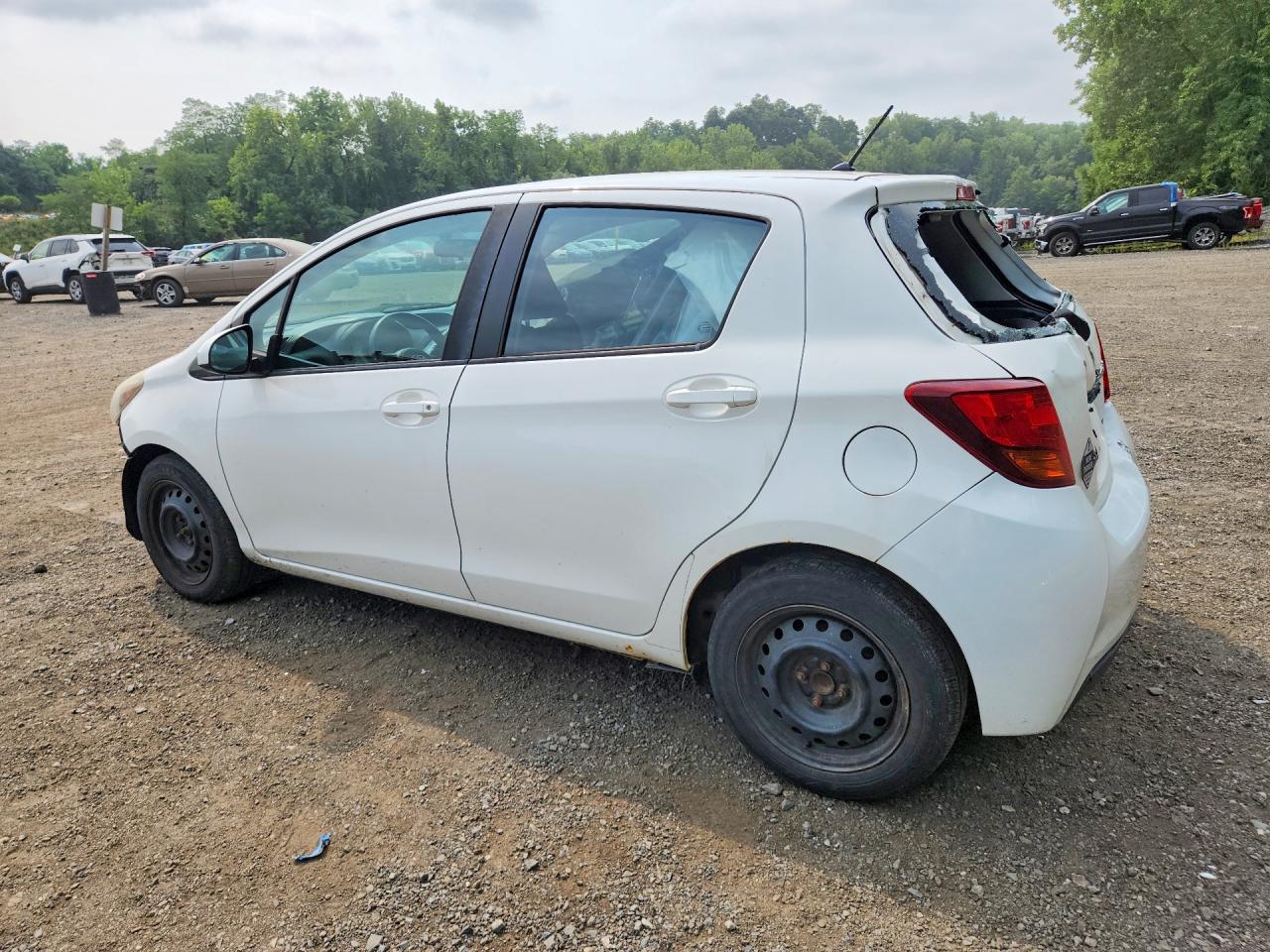 2015 TOYOTA YARIS 5-DOOR L — снимка 2