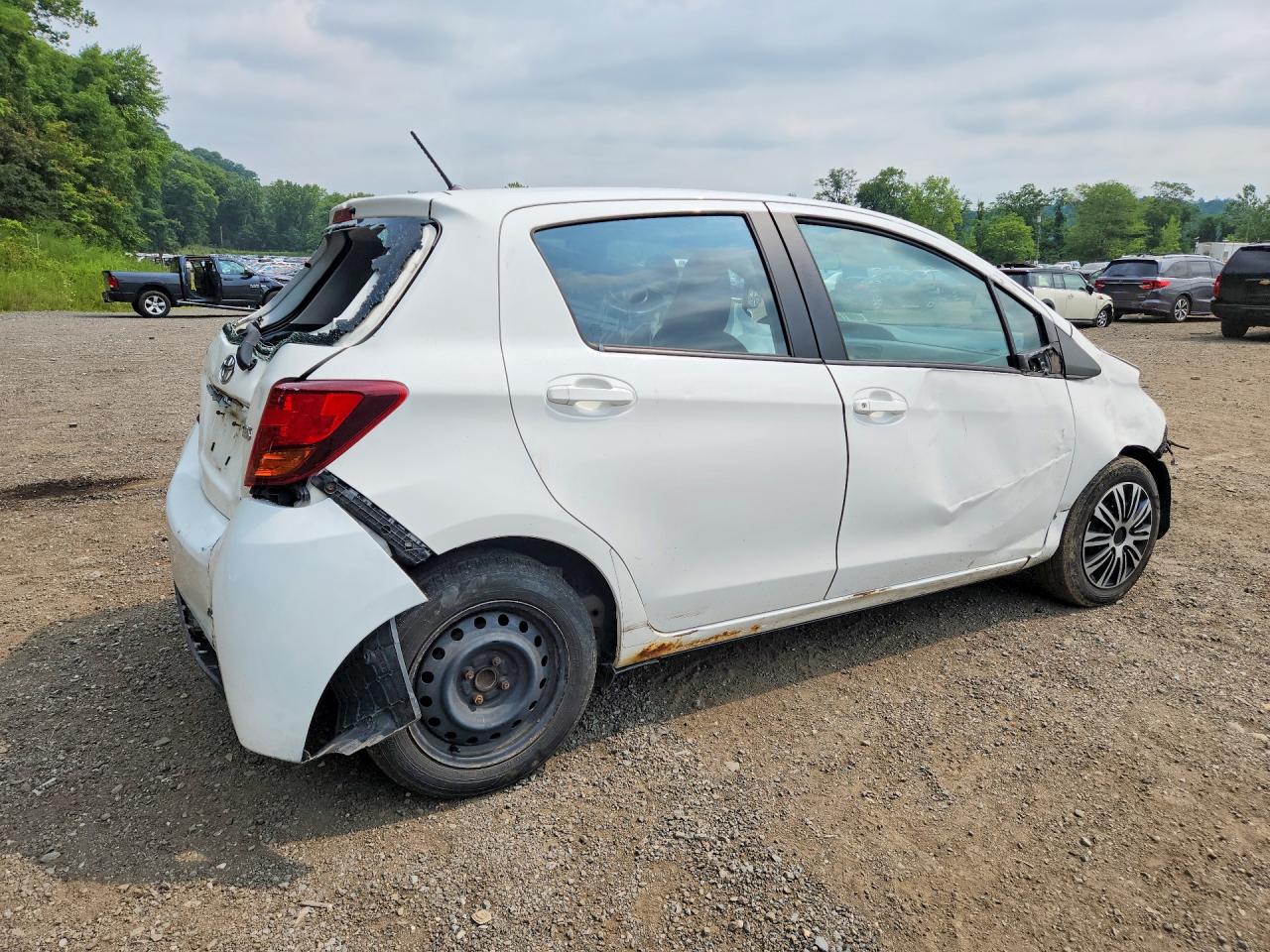 2015 TOYOTA YARIS 5-DOOR L — снимка 3