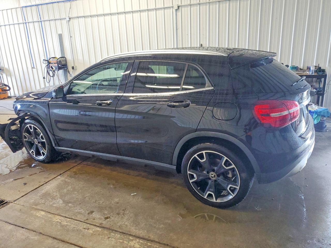 2018 MERCEDES-BENZ GLA 250 4MATIC — снимка 2