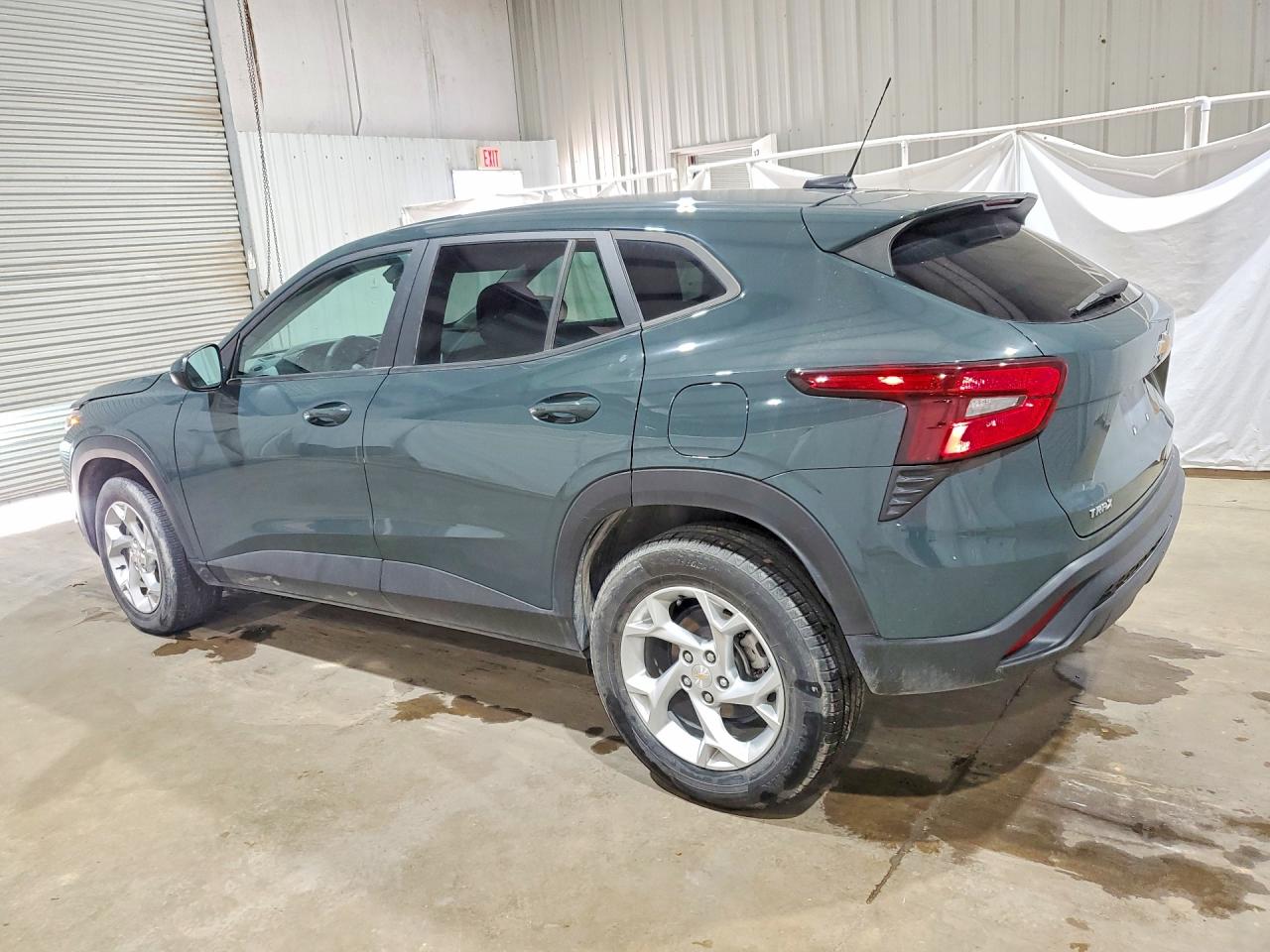 2025 CHEVROLET TRAX LS — снимка 2