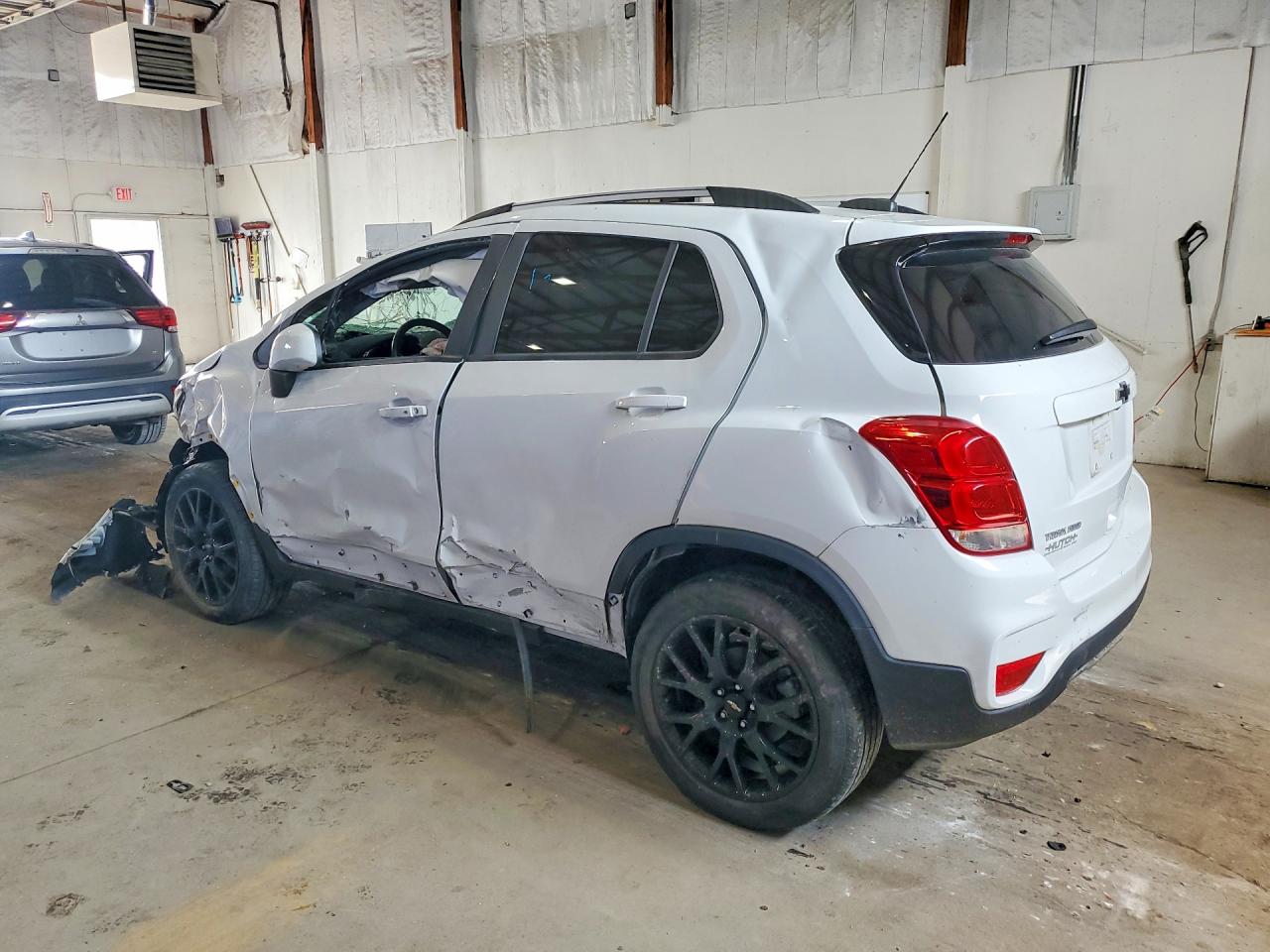 2022 CHEVROLET TRAX 1LT — снимка 2