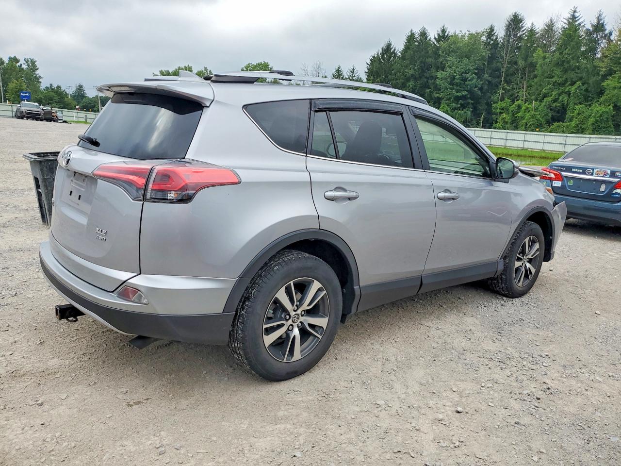 2018 TOYOTA RAV4 XLE — снимка 3