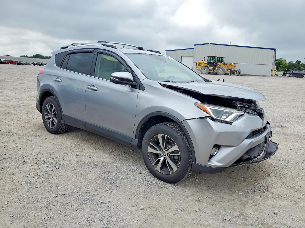 2018 TOYOTA RAV4 XLE — снимка 4