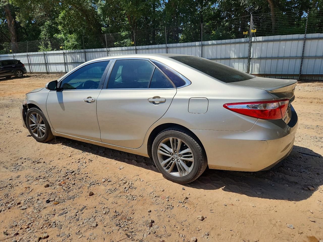 2015 TOYOTA CAMRY SE — снимка 2