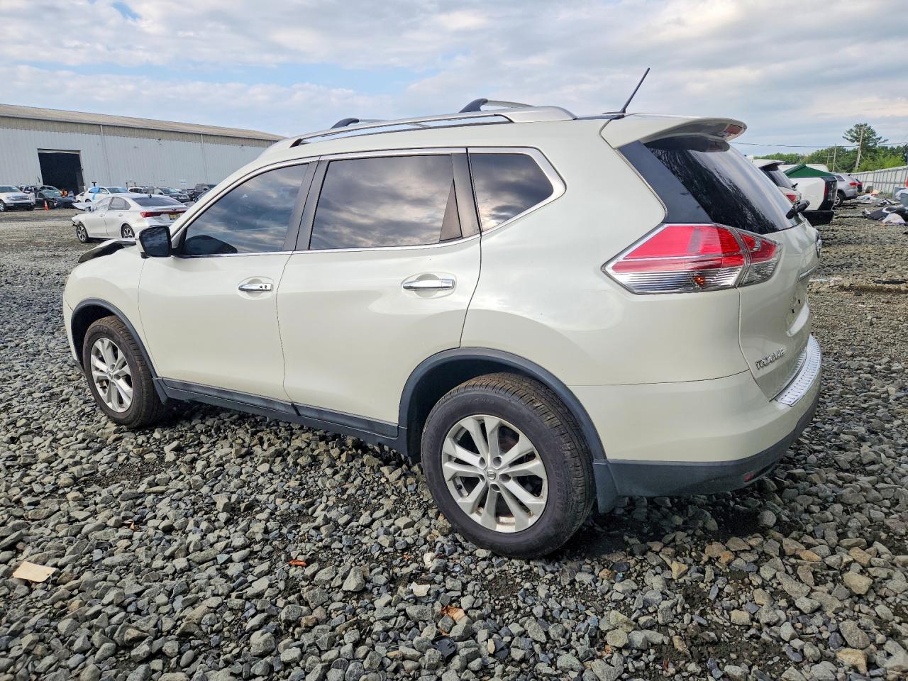 2016 NISSAN ROGUE SV — снимка 2