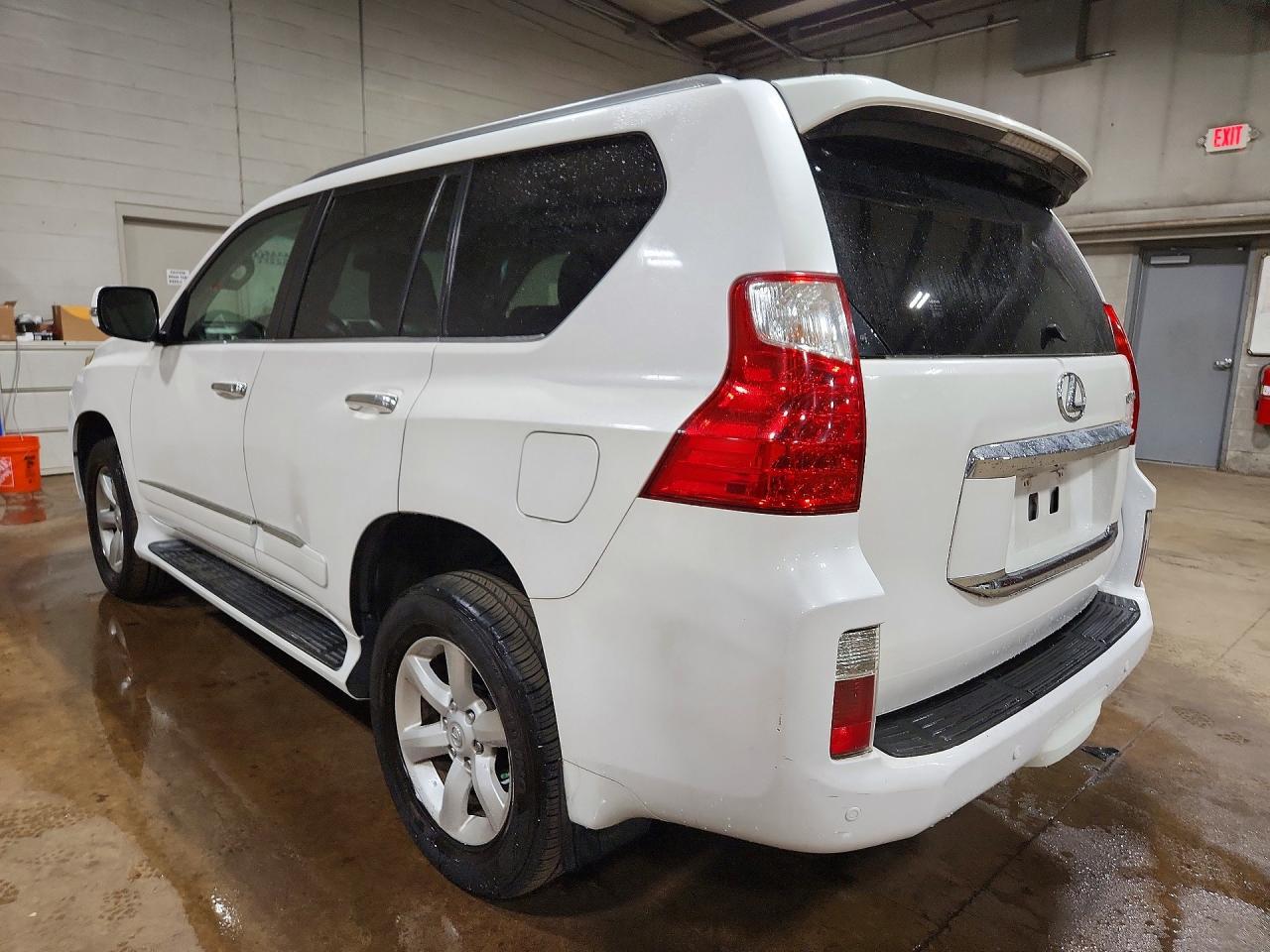 2013 LEXUS GX 460 — снимка 2