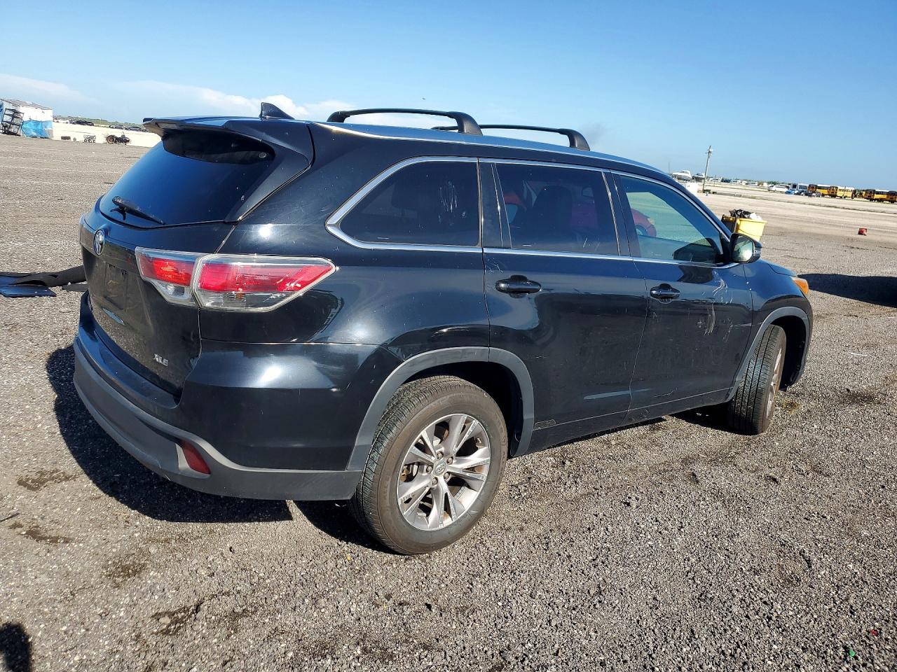 2015 TOYOTA HIGHLANDER XLE — снимка 3