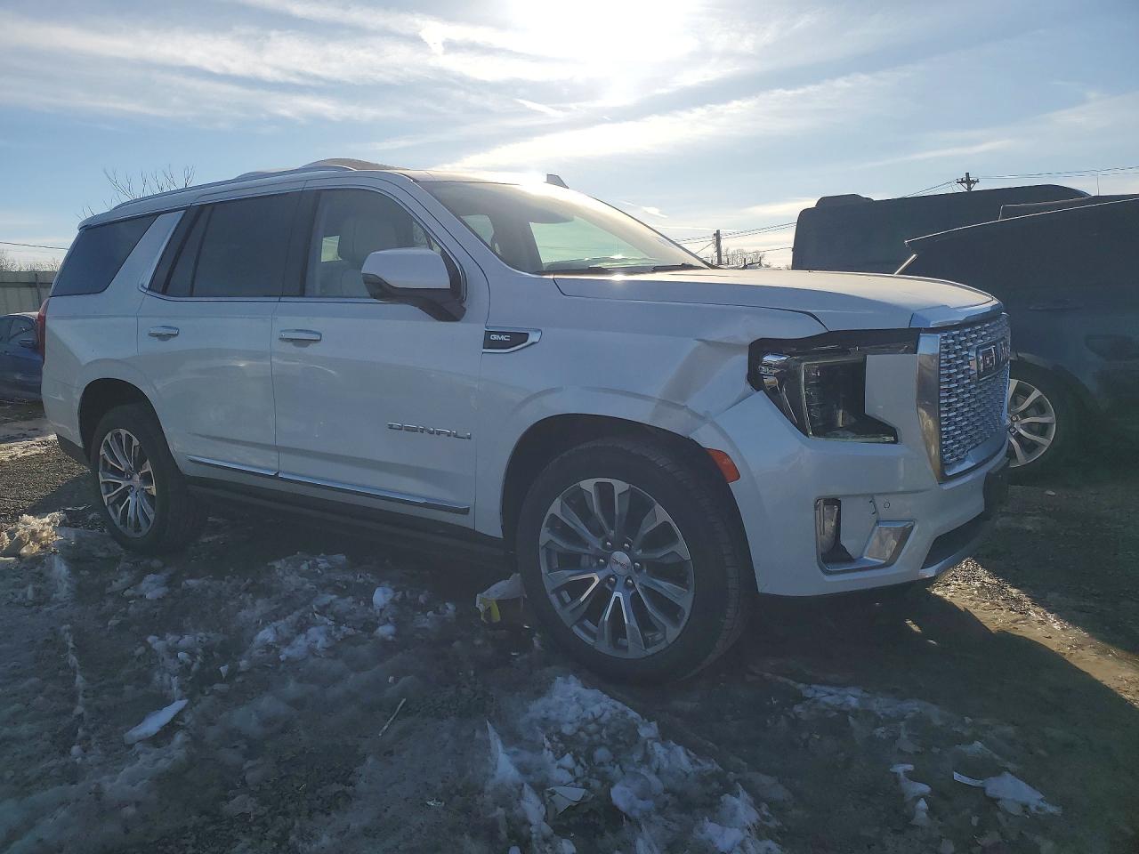 2022 GMC YUKON DENALI — снимка 4