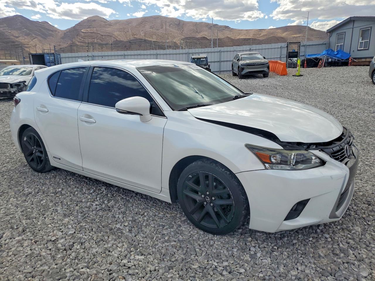 2015 LEXUS CT 200 — снимка 4