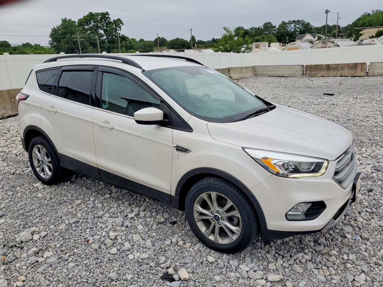 2017 FORD ESCAPE SE — снимка 4