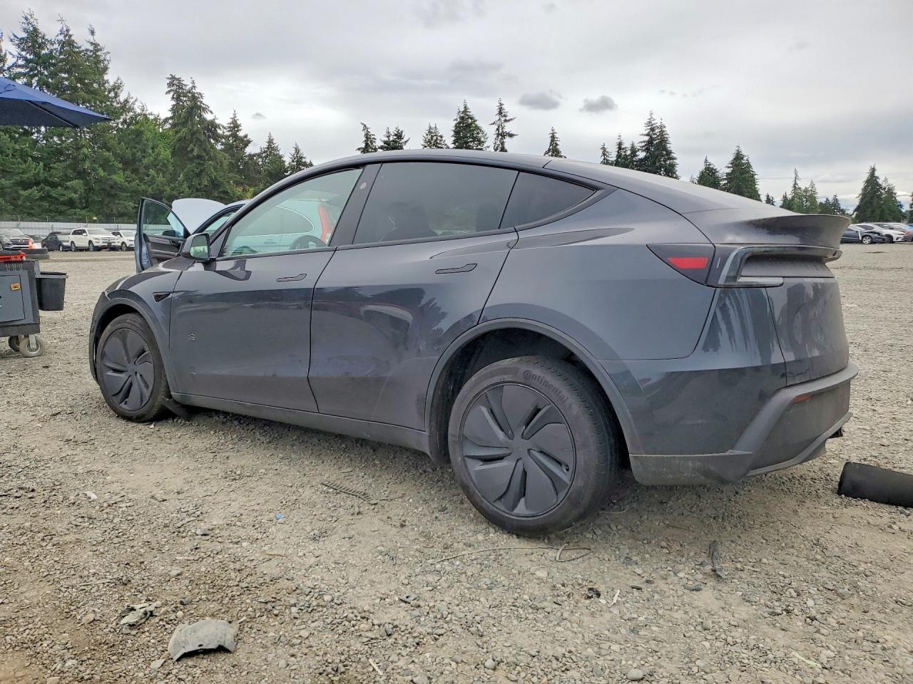 2026 TESLA MODEL Y — снимка 2