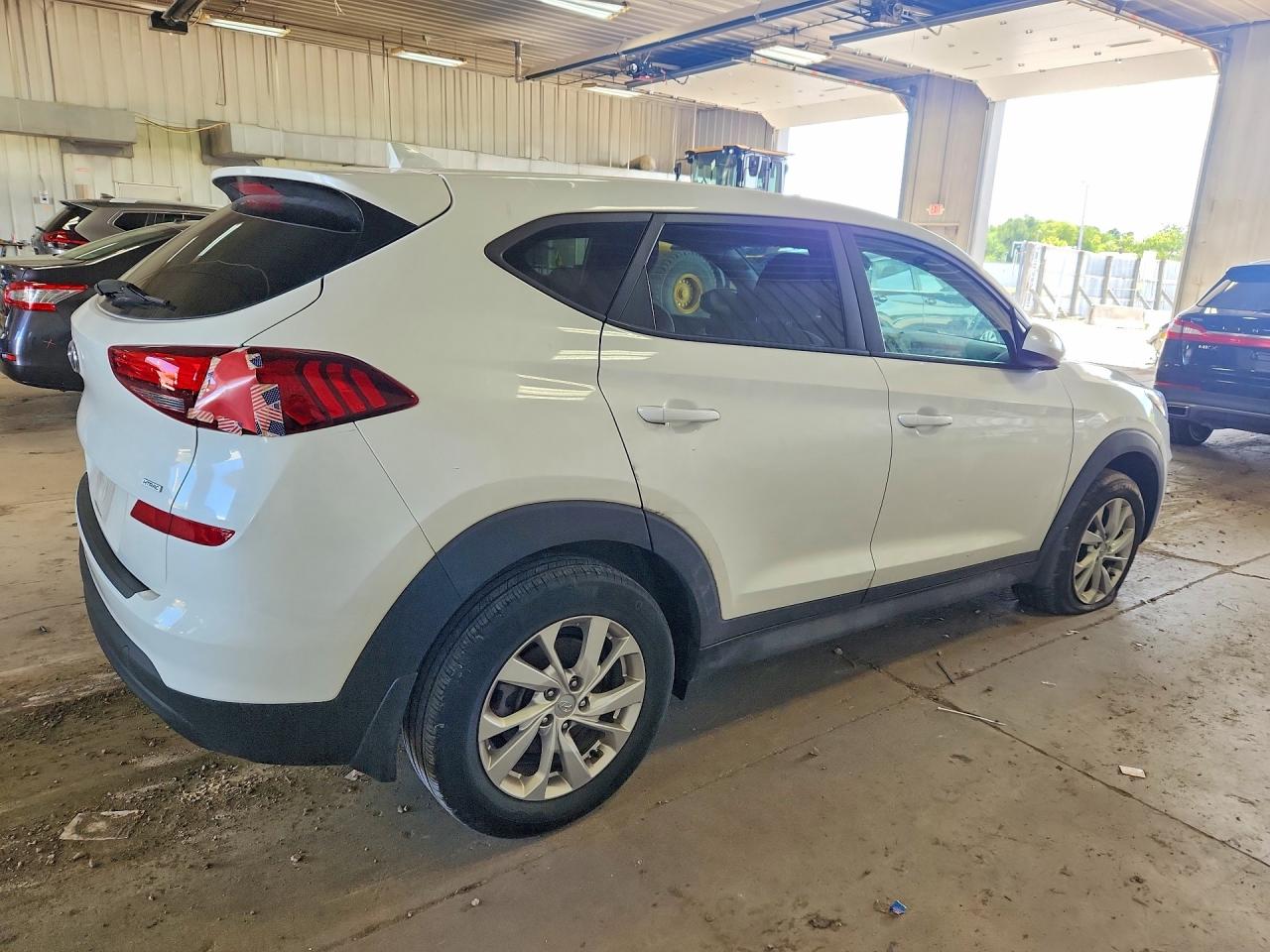 2021 HYUNDAI TUCSON SE — снимка 3