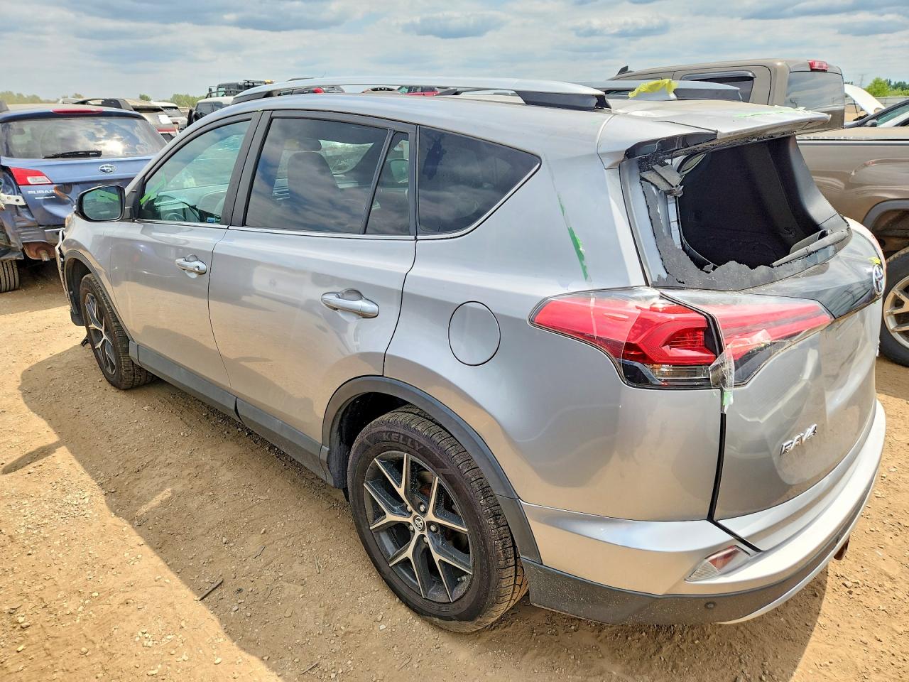 2016 TOYOTA RAV4 SE — снимка 2