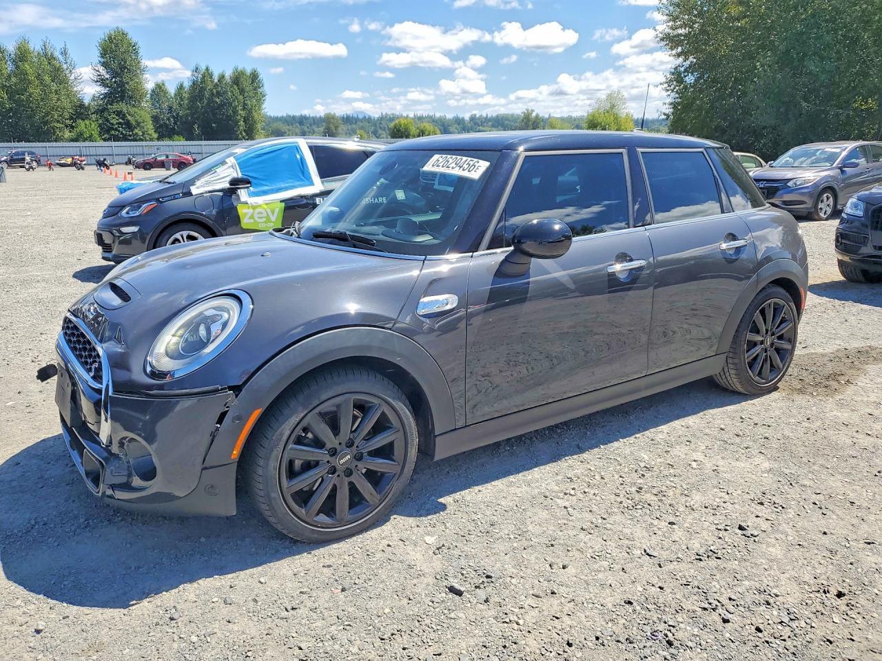 2015 MINI COOPER S