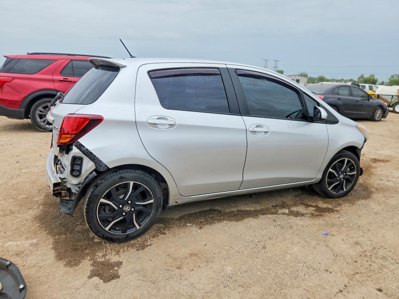 2015 TOYOTA YARIS 5-DOOR SE — снимка 3