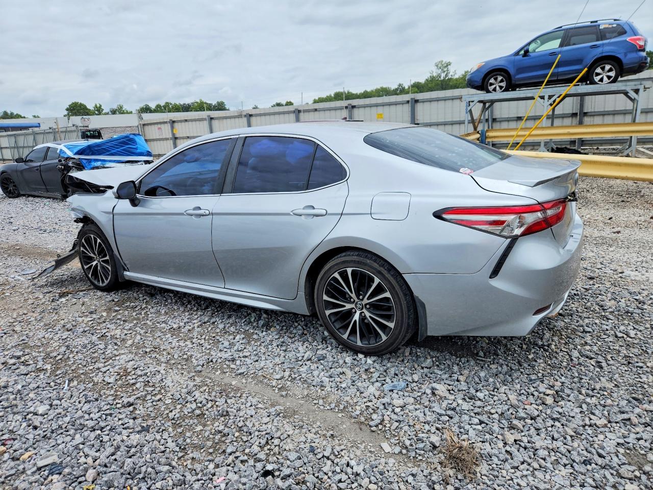 2018 TOYOTA CAMRY SE — снимка 2