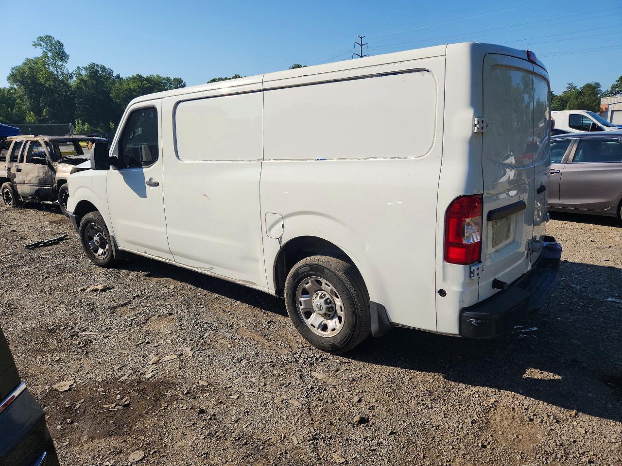2017 NISSAN NV 1500 — снимка 2