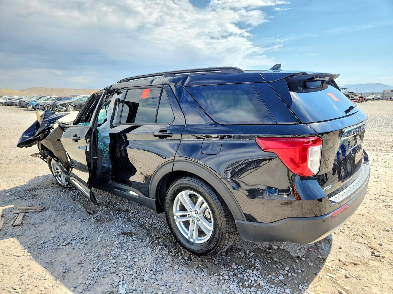 2023 FORD EXPLORER XLT — снимка 2