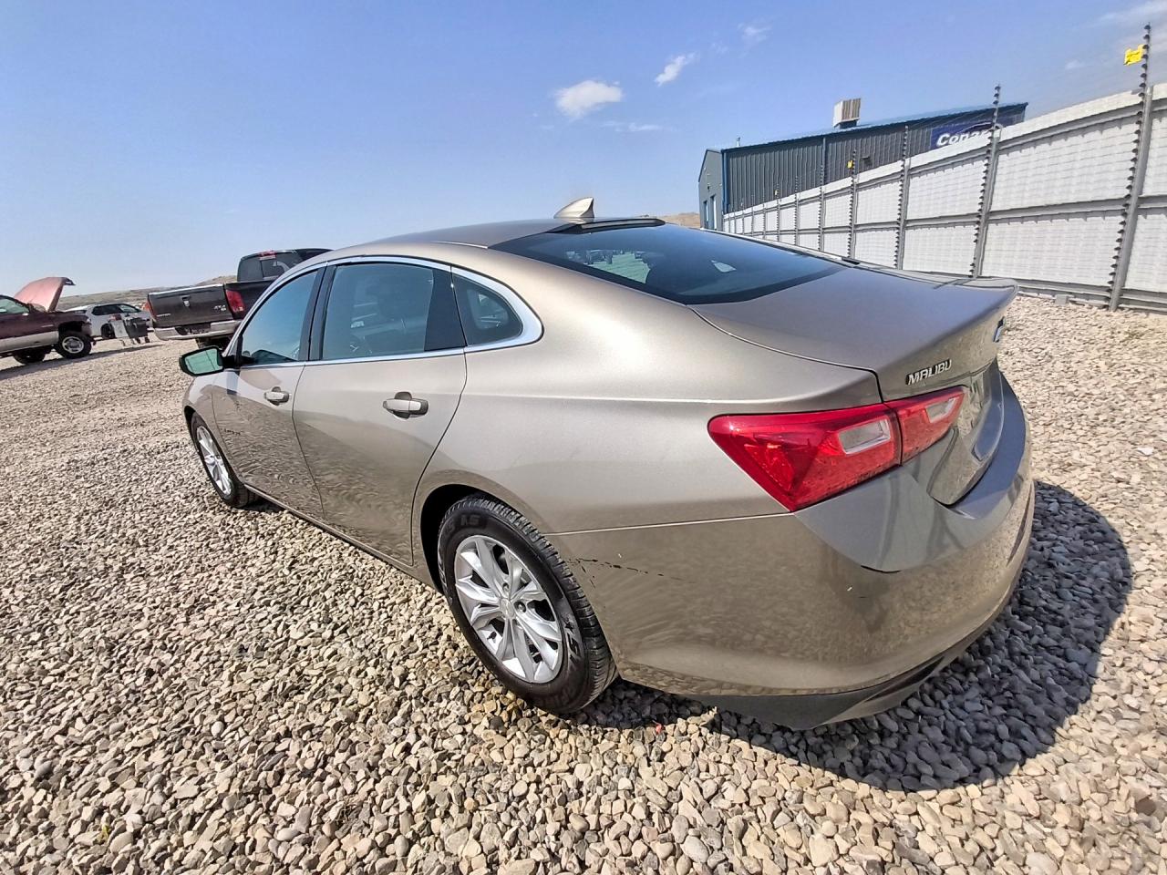 2023 CHEVROLET MALIBU LT — снимка 2