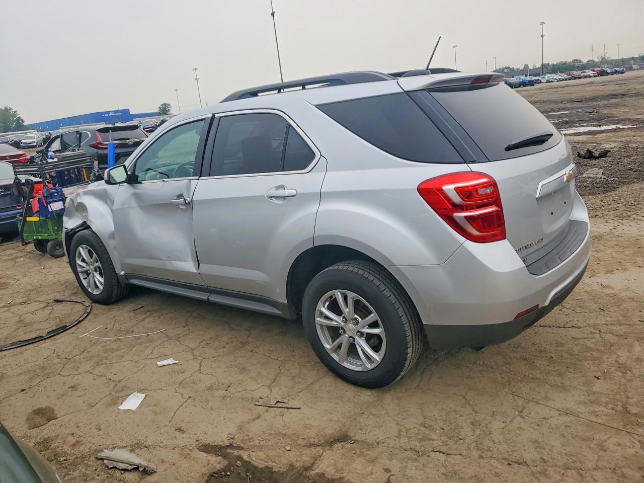 2017 CHEVROLET EQUINOX LT — снимка 2