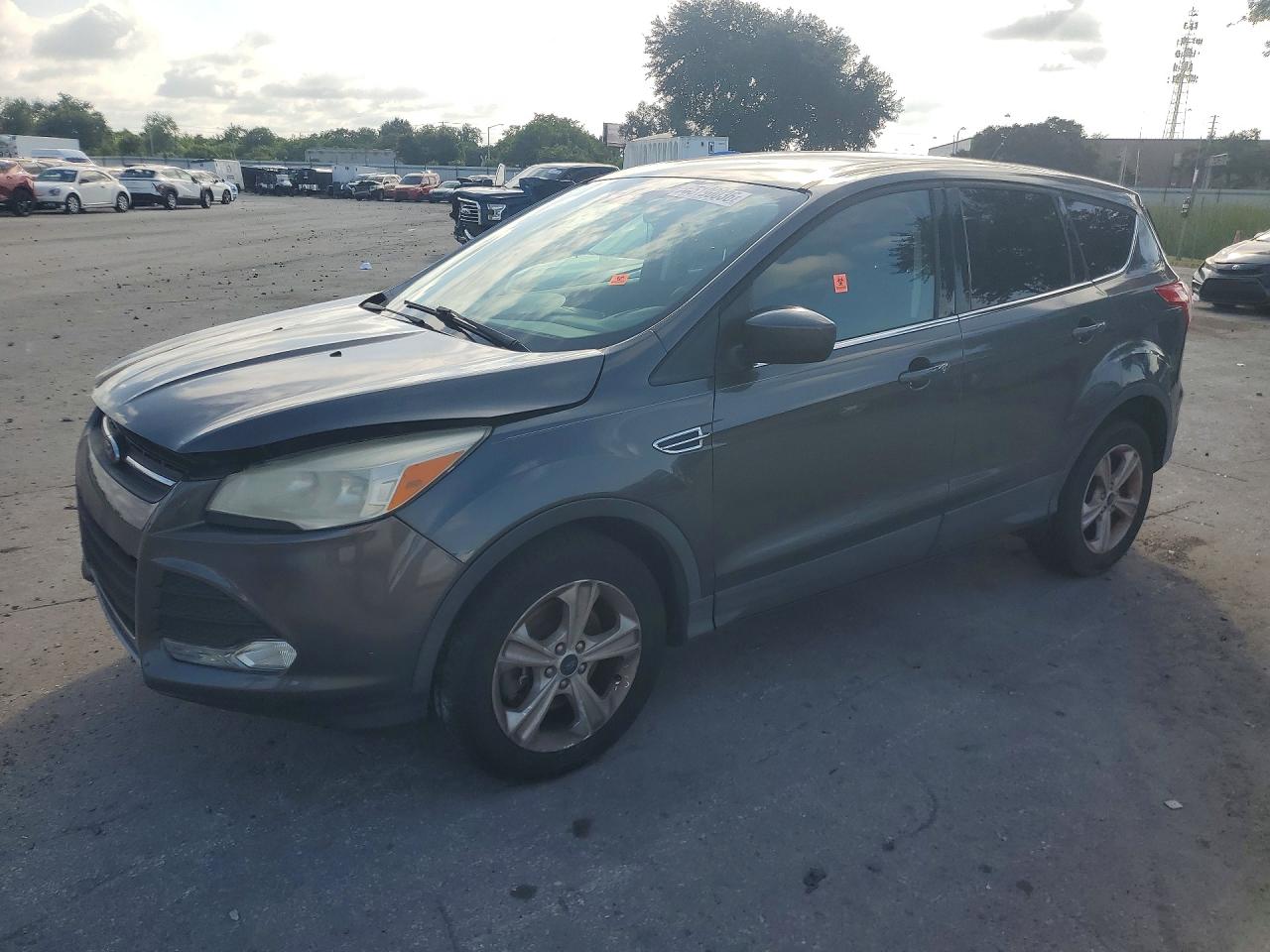 2015 FORD ESCAPE SE