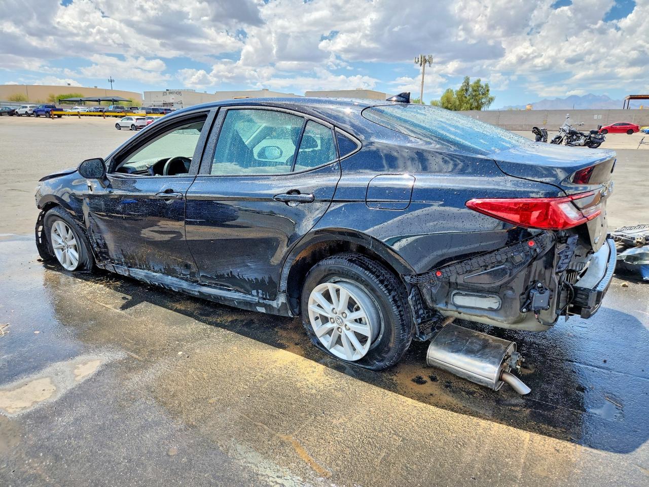 2025 TOYOTA CAMRY LE — снимка 2